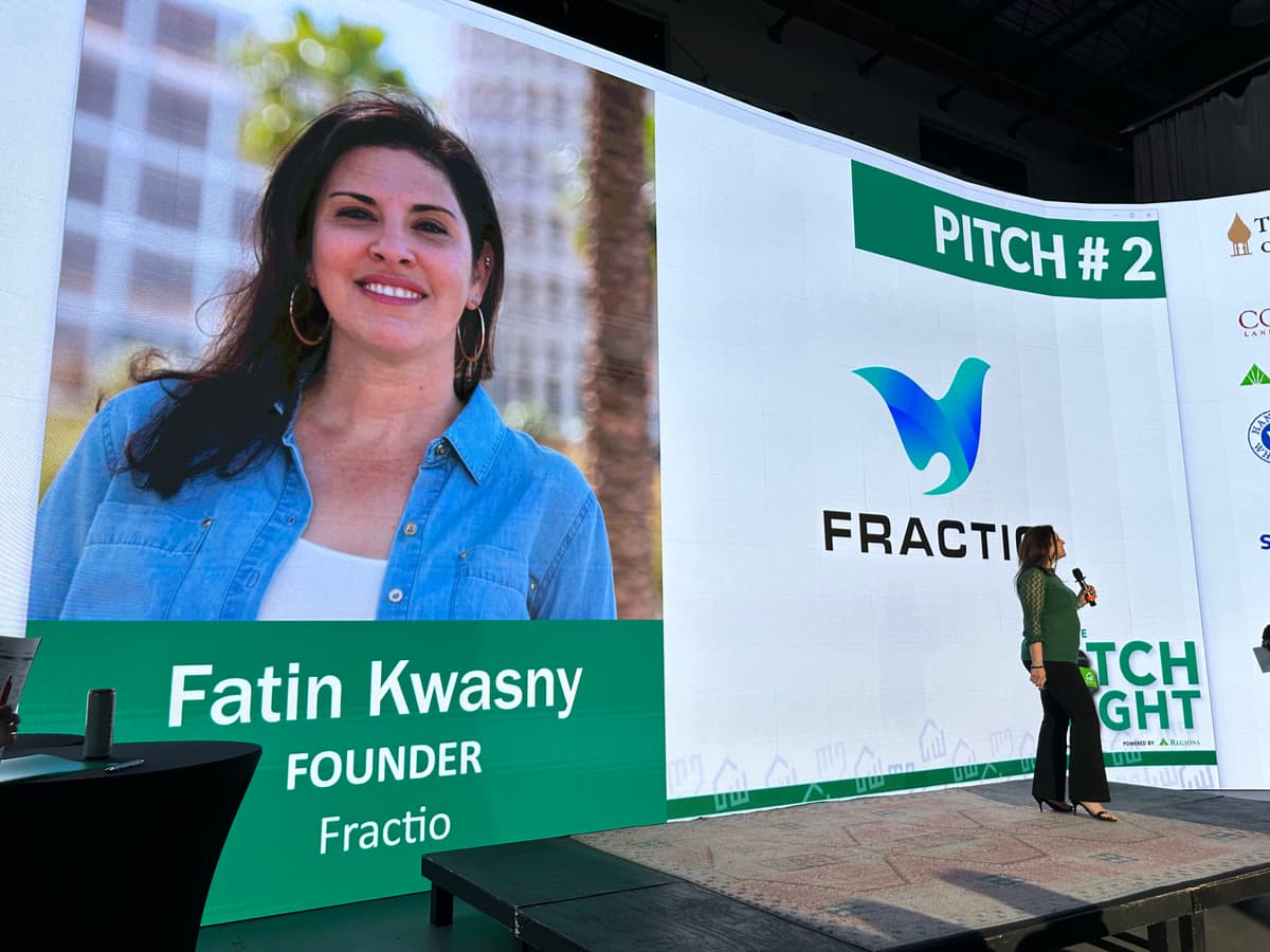 Martika Brianne Jones speaking to founders during a BŪP INNO session in Tampa.